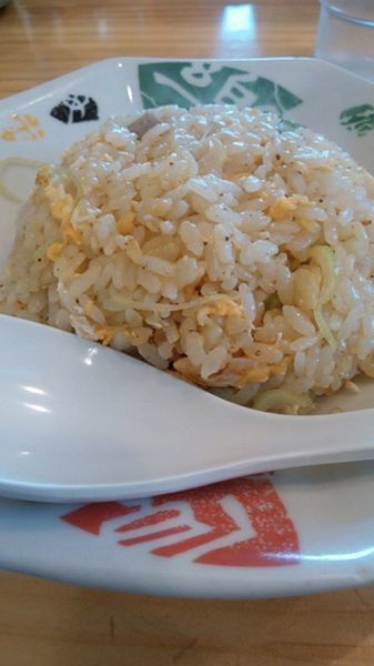「チャーハン」@手打ちラーメン 本丸の写真