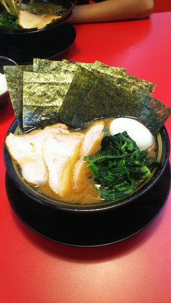 「チャーシューラーメン+味たま+のり」@家系ラーメン 王道 いしいの写真