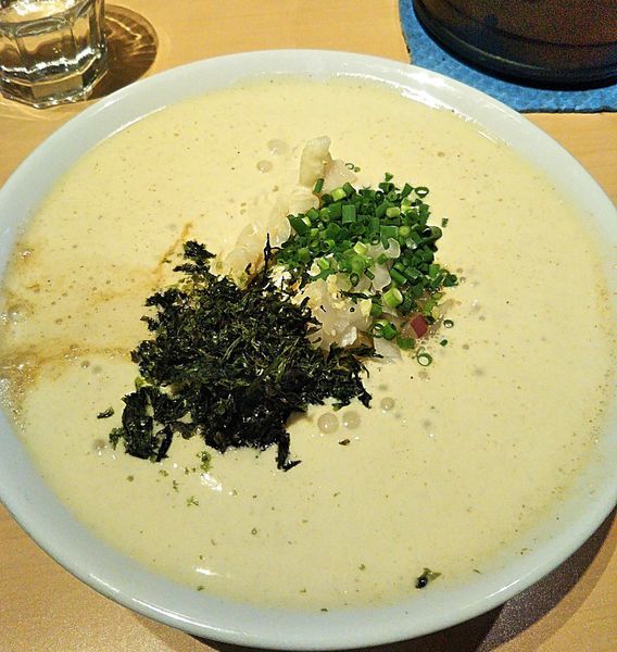 「にぼし醤油 880円」@麺屋はやぶさの写真