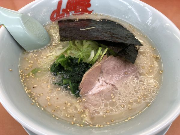 「塩ラーメン　￥６５０」@ラーメン山岡家 岐阜瑞穂店の写真