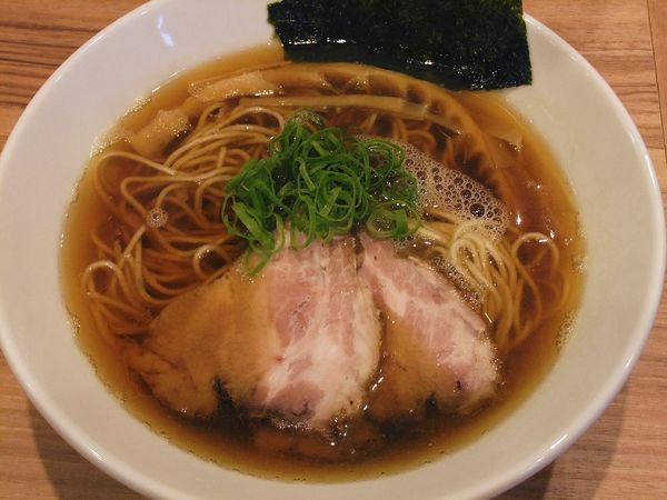 「醤油らーめん（650円）」@らーめん にじいろの写真