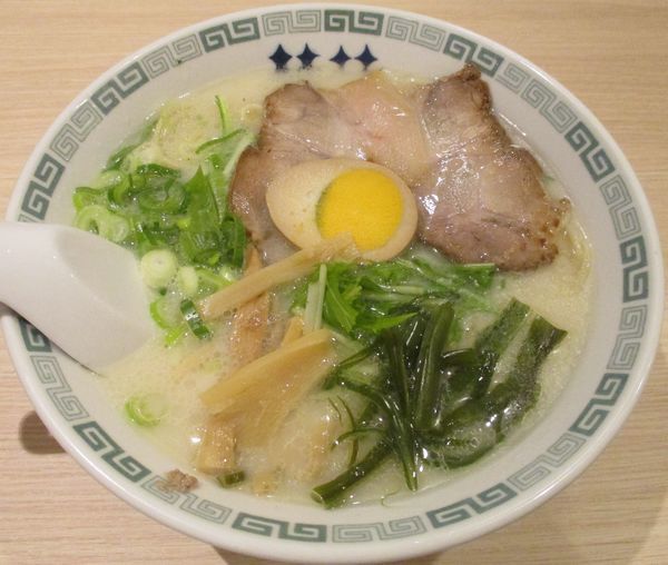 「しょうが塩ラーメン　810円」@熊本ラーメン 桂花 池袋東武店の写真