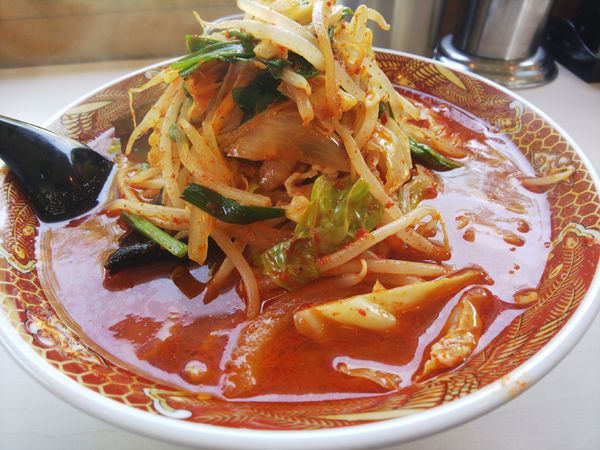 「ちょっと辛いタンメン＋辛味増し」@あぢとみ食堂の写真