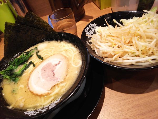 「ラーメン＆もやキャベ」@町田商店 清水インター店の写真