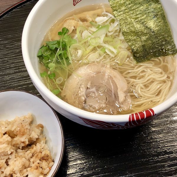 「しおらーめん+だし炊きごはん」@麺処 あす花の写真