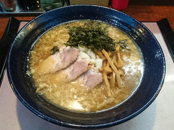 「中華そば」@煮干し背脂極太手もみ麺の店 一本勝負の写真