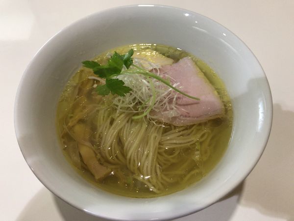 「比内地鶏とシャモロックの塩らあめん」@らぁめん サンドの写真