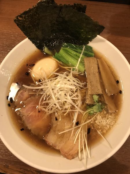 「特製醤油ラーメン」@自家製麺 麺処 東行の写真