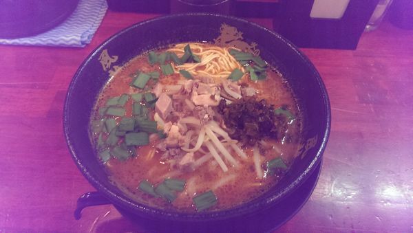 「辛ラーメン、替え玉w」@とんこつラーメン 博多風龍 渋谷店の写真