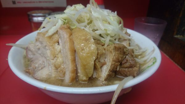 「小豚(カタメソノママ)」@ラーメン二郎 桜台駅前店の写真
