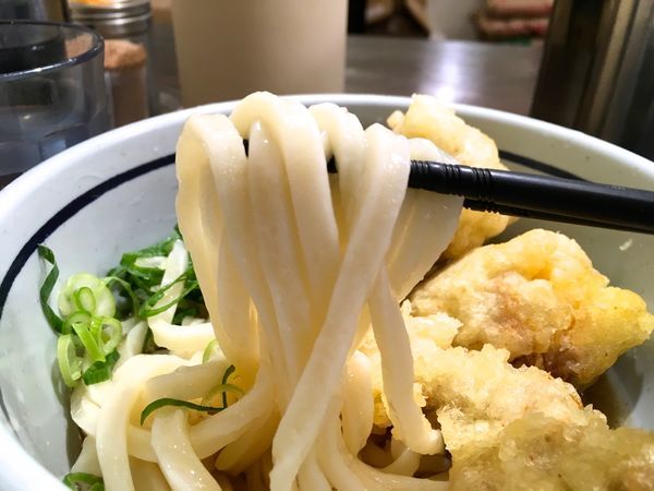 「とり天ぶっかけ（冷）」@おにやんま 新橋店の写真