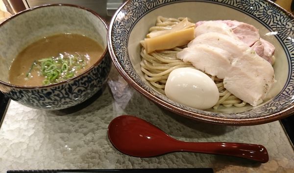 「濃厚つけ麺+特製(1080円)」@濃厚鶏そば 葵の写真