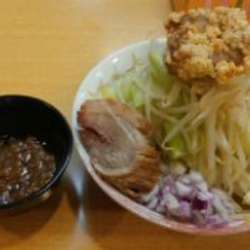 小ラーメン￥700 (野菜・油・大蒜・唐揚 マシ　無料）