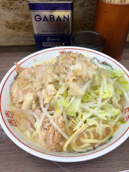 「小ラーメン あぶら ニンニク」@ラーメン二郎 横浜関内店の写真