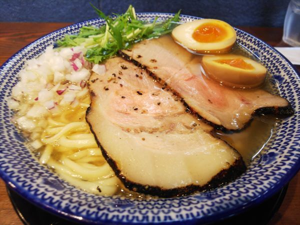 「飛魚だし熟玉そば815円」@無添加ラーメン専門 だしと麺の写真