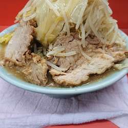 富士丸ラーメン 野菜 油 生卵