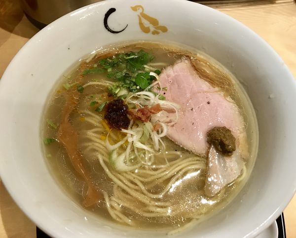 「蛤と真鯛の塩そば」@SOBAHOUSE 金色不如帰 新宿御苑本店の写真