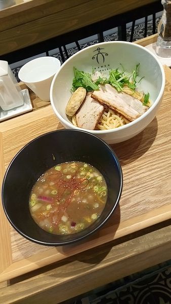 「煮干しつけ麺（ゆず風味+とりつくね食べログクーポン）950」@案山子の写真