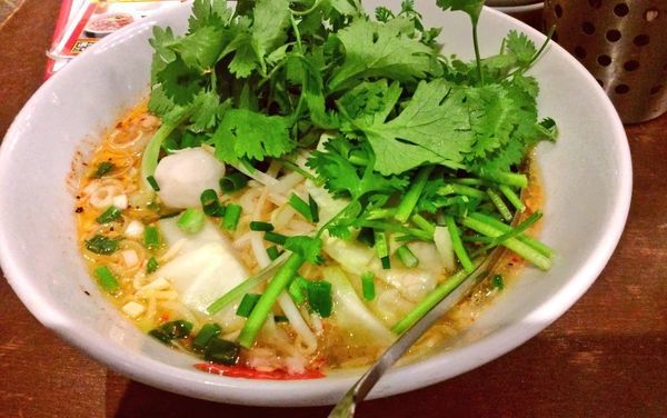 「クィッティアオ・チャーン・ノーイ バミー」@Thai food ティーヌン 横浜ランドマークプラザ店の写真