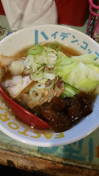 「松坂豚の脂身チャーシューフェロモンらーめんB型(限定)」@ハイデン.コッコFACTORYサマンサ・タマサの写真