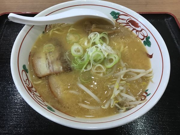 「味噌ラーメン（６５０円）」@まんぷく亭の写真