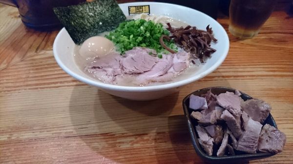「博多そば+味たまご+端っこチャーシュー　＠９５０円」@濃菜麺 井の庄の写真