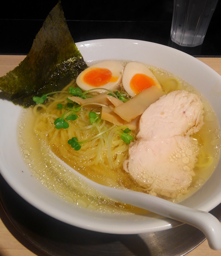 「塩らーめん」@鶏湯らーめん 酉圓屋の写真