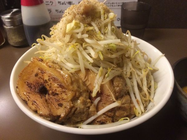 「油そば 大」@ブタヤマニンニクンの写真