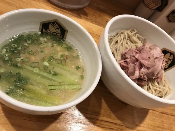 「真鯛ほぐし真鯛つけ麺 950円」@真鯛らーめん 麺魚の写真