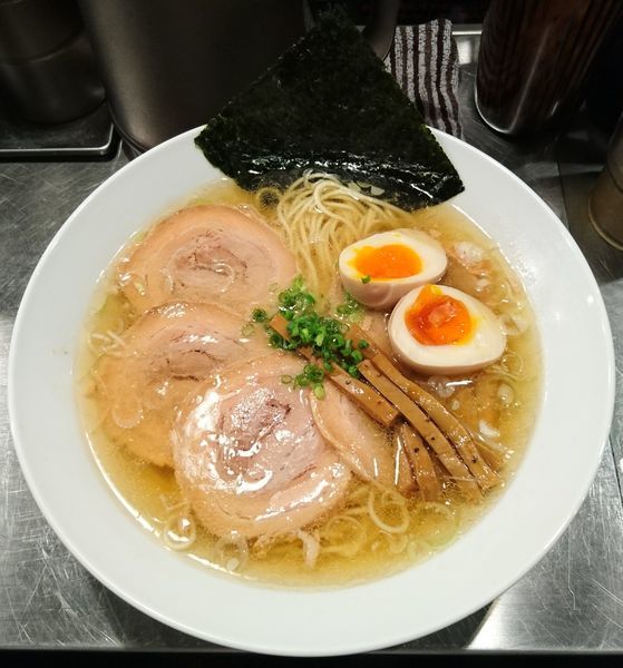 「特製金色煮干中華そば」@麺屋 愛心 TOKYO 町屋店の写真