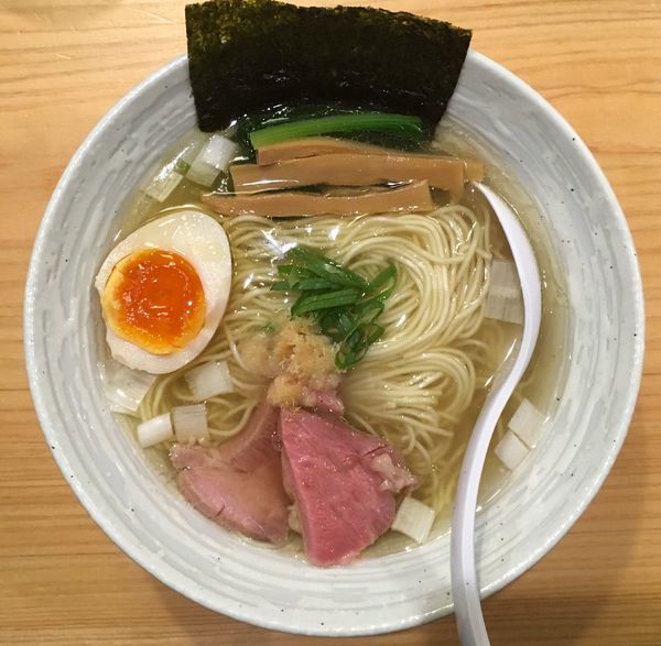 「大吟醸雪鶴 ＋ チャーシュー盛（ハーフ） ＋ らぁ麺（塩）」@麺屋 さくら井の写真