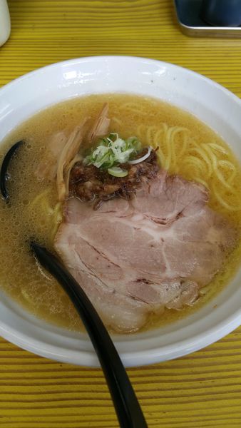 「しお」@牛骨らーめん ほうき屋の写真