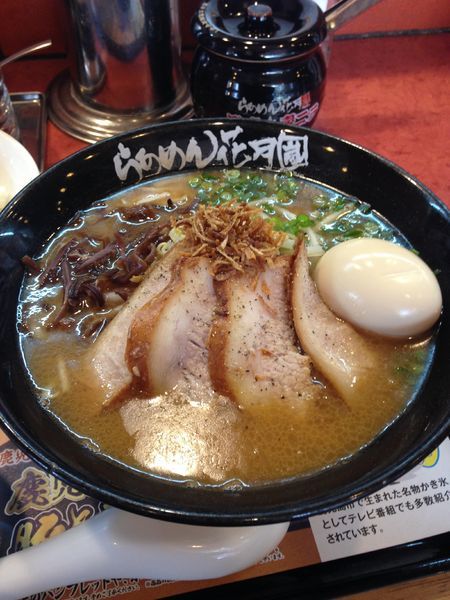 「【期間限定】鹿児島チャーシューメン950円 味玉 ライス」@らあめん花月嵐 坂戸わかば店の写真