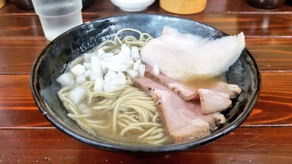 「セメント煮干しそば」@餃子の並商 都賀店の写真