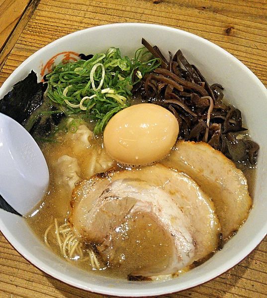 「全部のせラーメン 870円」@博多だるまネクスト 大分店の写真