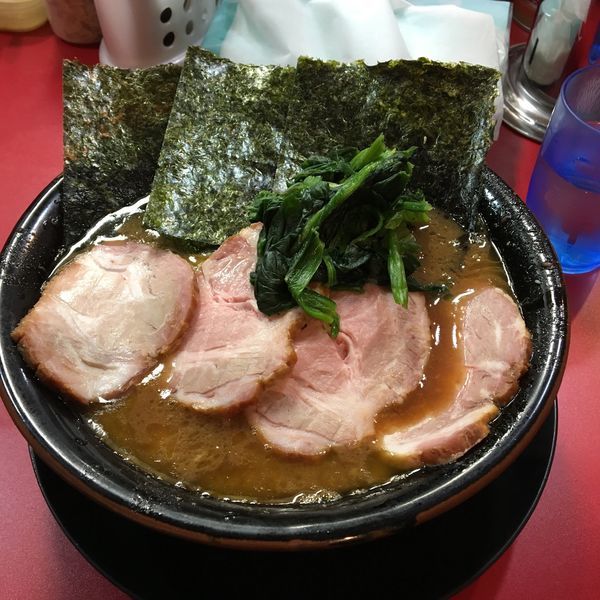 「チャーシュー麺中盛」@家系ラーメン とらきち家の写真