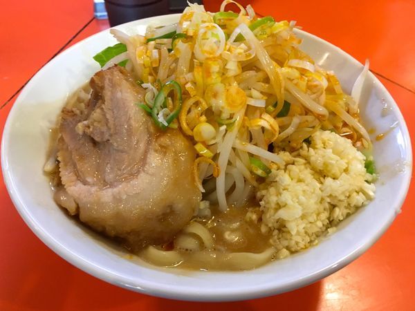 「ミニらーめん豚一切れ カタメニンニクネギマシラー油」@ちばからの写真