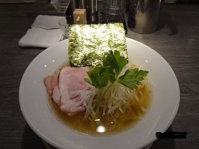 「本枯節塩そば+三元豚肩ロース丼」@中華そば 鍾馗 長野店の写真