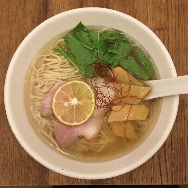 「秋限定 秋刀魚煮干そば（塩）900円」@らーめんshigetomiの写真