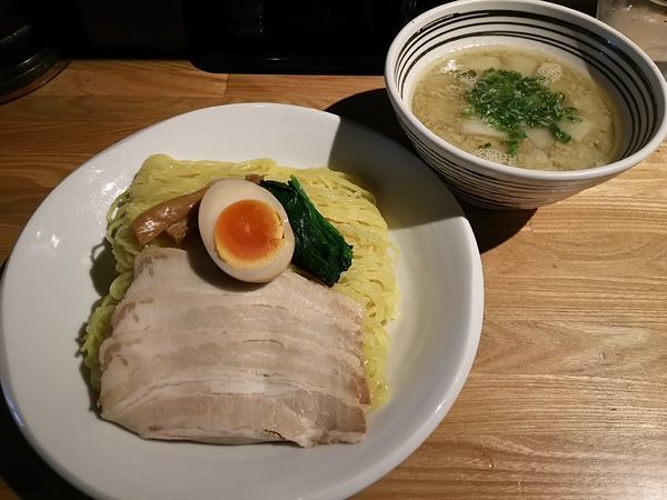 「【限定】淡口煮干しつけ麺　（大盛り：サービス券）」@麺肴 ひづきの写真