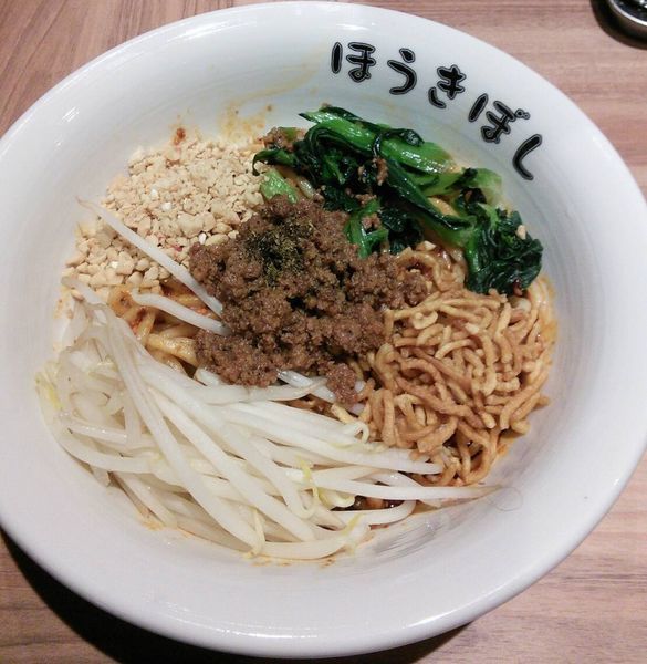 「汁なし担々麺　８８０円」@ほうきぼし 関内セルテ店の写真
