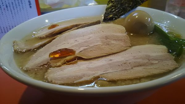 「味玉入りチャーシュー麺」@本格的豚骨そば まりぼの写真