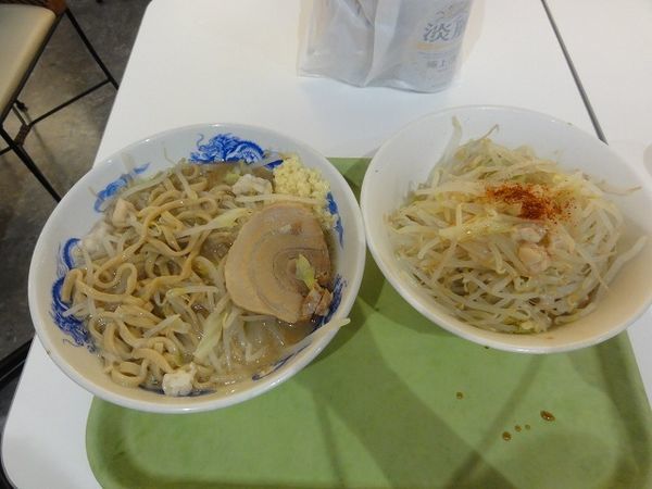 「ラーメン中盛750円　全ダブル」@ジャンクガレッジ イオンレイクタウンmori店の写真