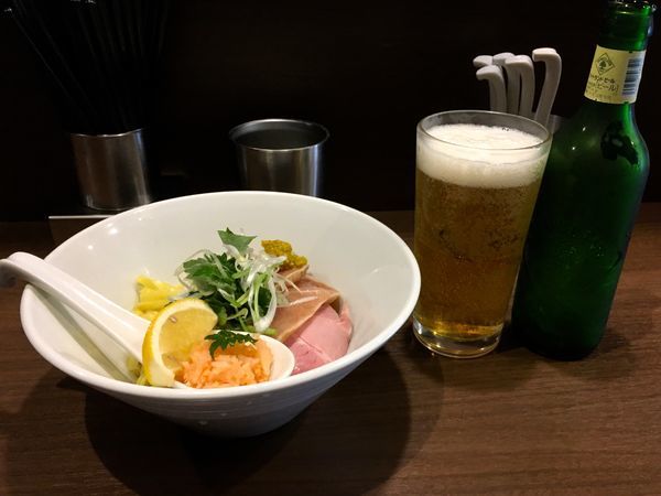 「ハートランドビール＋【限定】鶏油の油そば」@八咫烏の写真