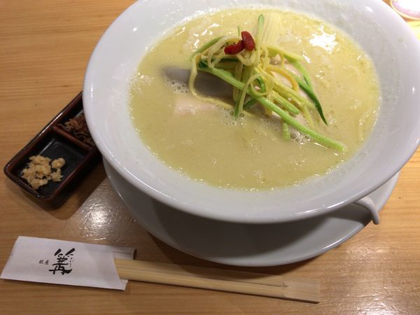 「鶏白湯SOBA」@銀座 篝 銀座エチカ店の写真