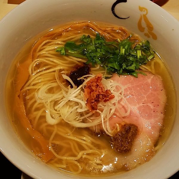 「真鯛と蛤の塩そば　９００円」@SOBAHOUSE 金色不如帰 新宿御苑本店の写真