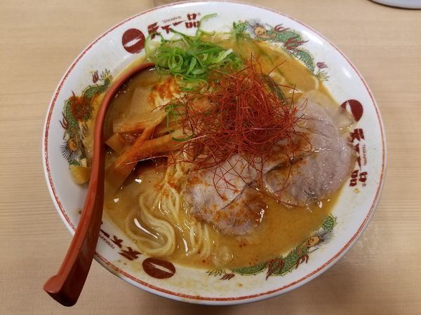 「辛コクらーめん・大盛(1,080円)」@天下一品 赤坂店の写真