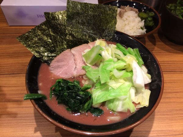 「ラーメン」@横浜家系らーめん 輝道家の写真