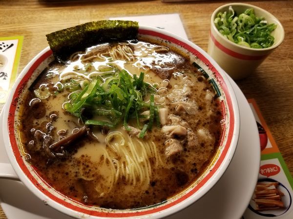 「こぼんしゃん+ねぎ+替玉(970円)」@九州じゃんがら 赤坂店の写真