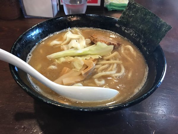 「濃厚豚骨魚介ラーメン」@めん屋 いなば 四谷店の写真